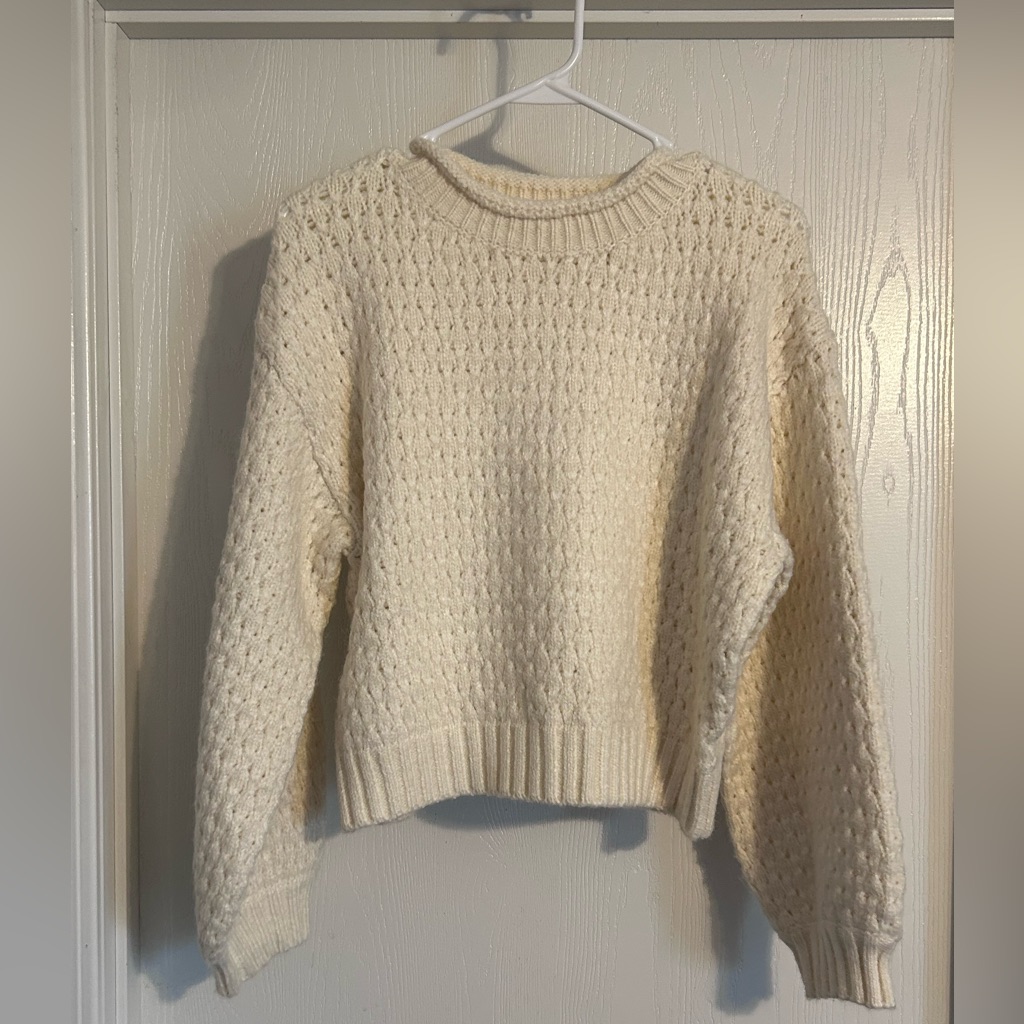 Vestique Ivory Textured Knit Sweater